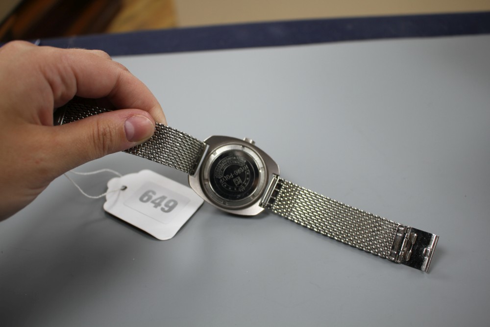 A gentlemans stainless steel Edele manual wind wrist watch, with Roman dial, on mesh link stainless steel bracelet.